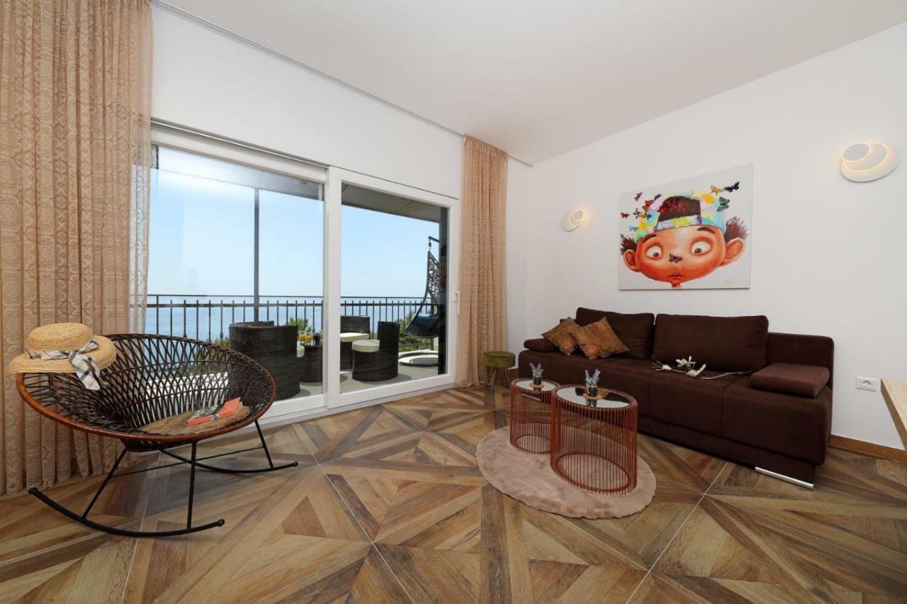 Redstone Luxury Apartments スヴェタ・ネデリャ エクステリア 写真