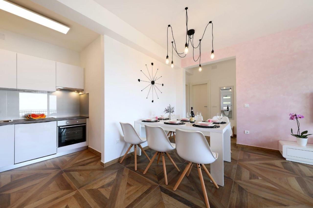 Redstone Luxury Apartments スヴェタ・ネデリャ エクステリア 写真