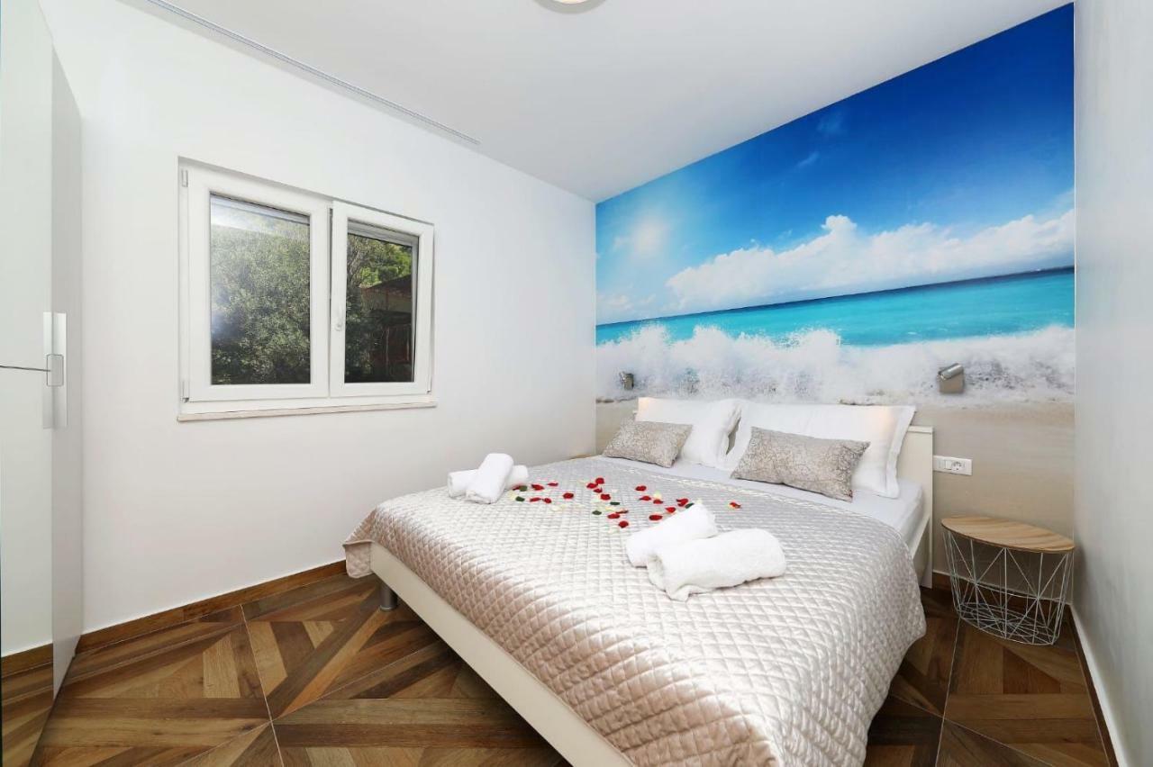 Redstone Luxury Apartments スヴェタ・ネデリャ エクステリア 写真