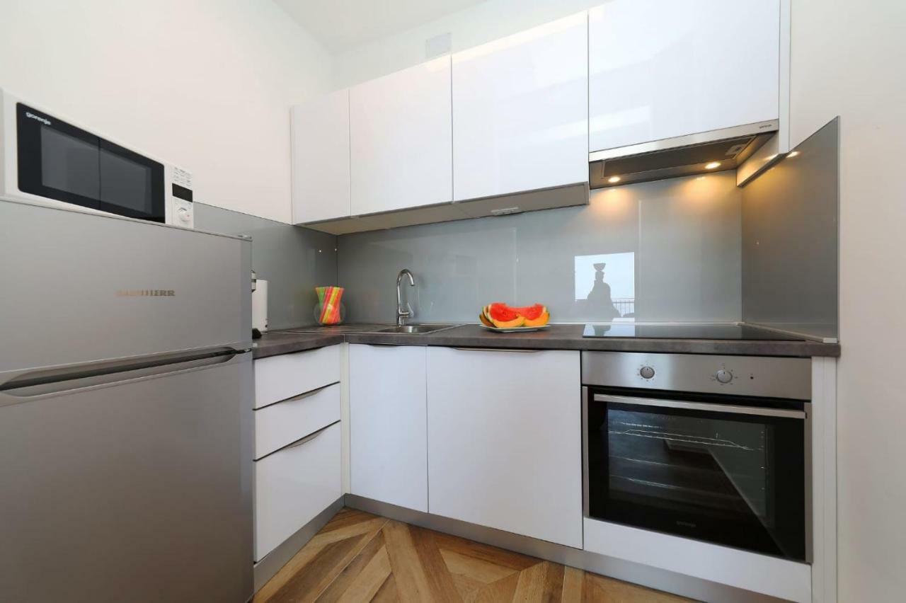 Redstone Luxury Apartments スヴェタ・ネデリャ エクステリア 写真